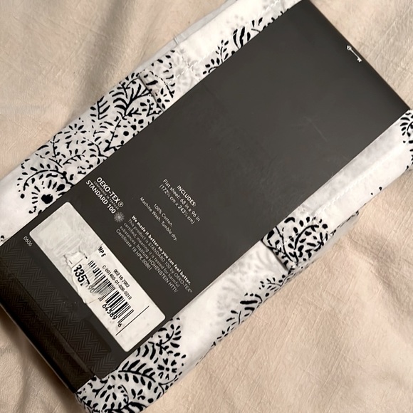 Threshold™ 300 Thread Count Ultra Soft Flat Sheet - Twin - Picture 5 of 6